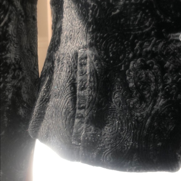 Black velvet like blazer - Picture 7 of 7